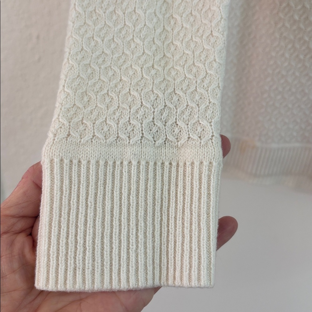 Cream Textured Knit Sweater - Picture 4 of 5